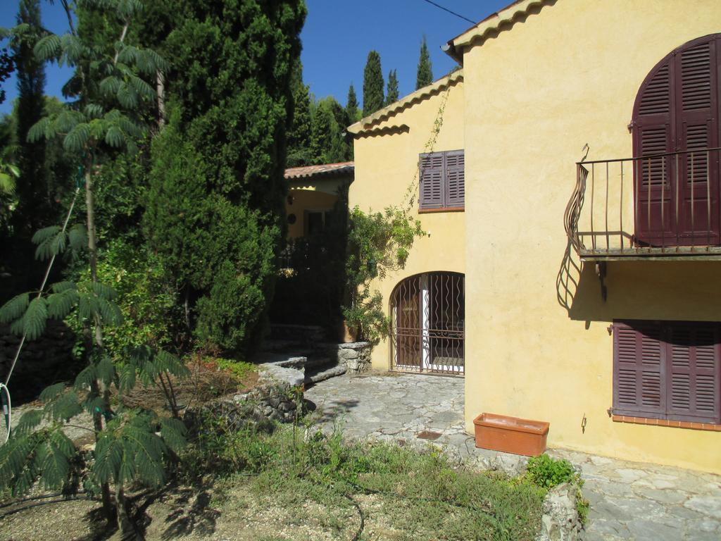 Le Clos Des Canebiers Bed and Breakfast Grasse Exteriör bild