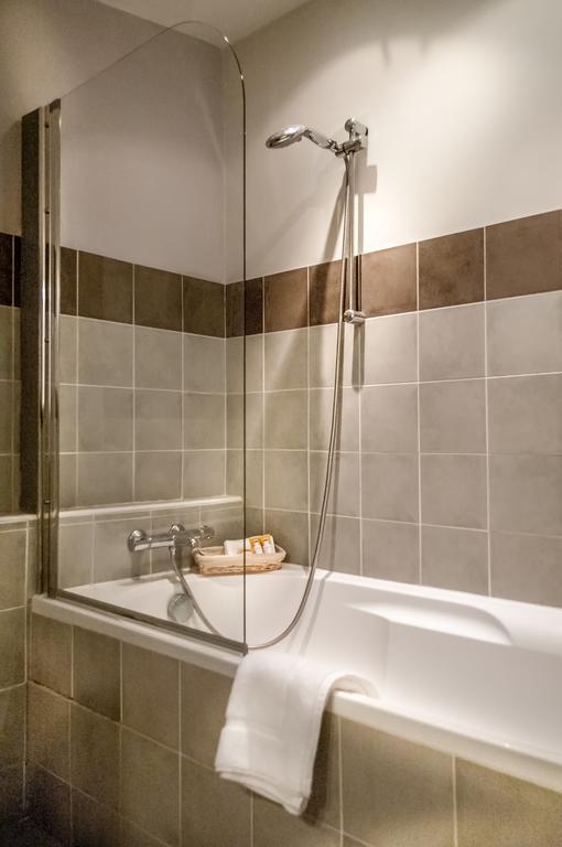 Le Clos Des Canebiers Bed and Breakfast Grasse Rum bild