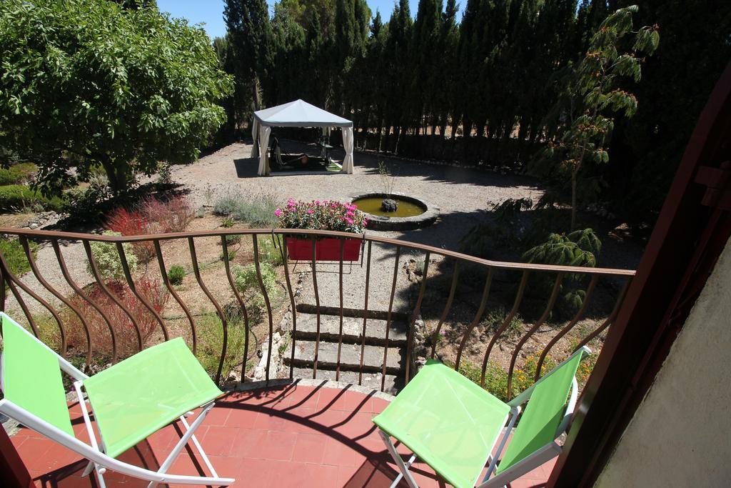Le Clos Des Canebiers Bed and Breakfast Grasse Exteriör bild
