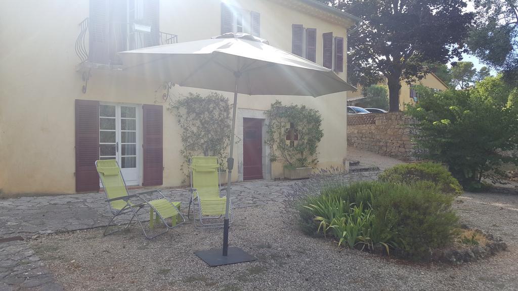 Le Clos Des Canebiers Bed and Breakfast Grasse Exteriör bild